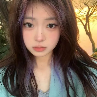 劳拉·马尔斯的眼睛